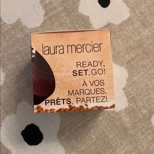 Laura Mercier Medium Deep Translucent Deluxe Mini